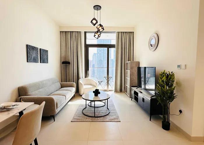 Oyo 1350 Home Premium 1-Bed Apt Burj Crown
