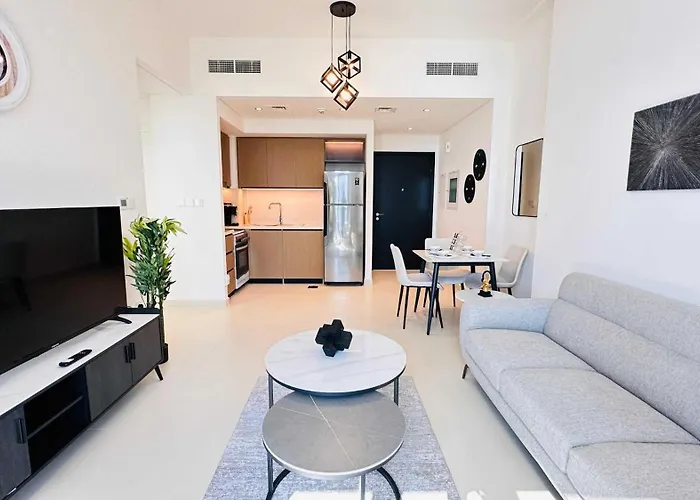Oyo 1350 Home Premium 1-Bed Apt Burj Crown