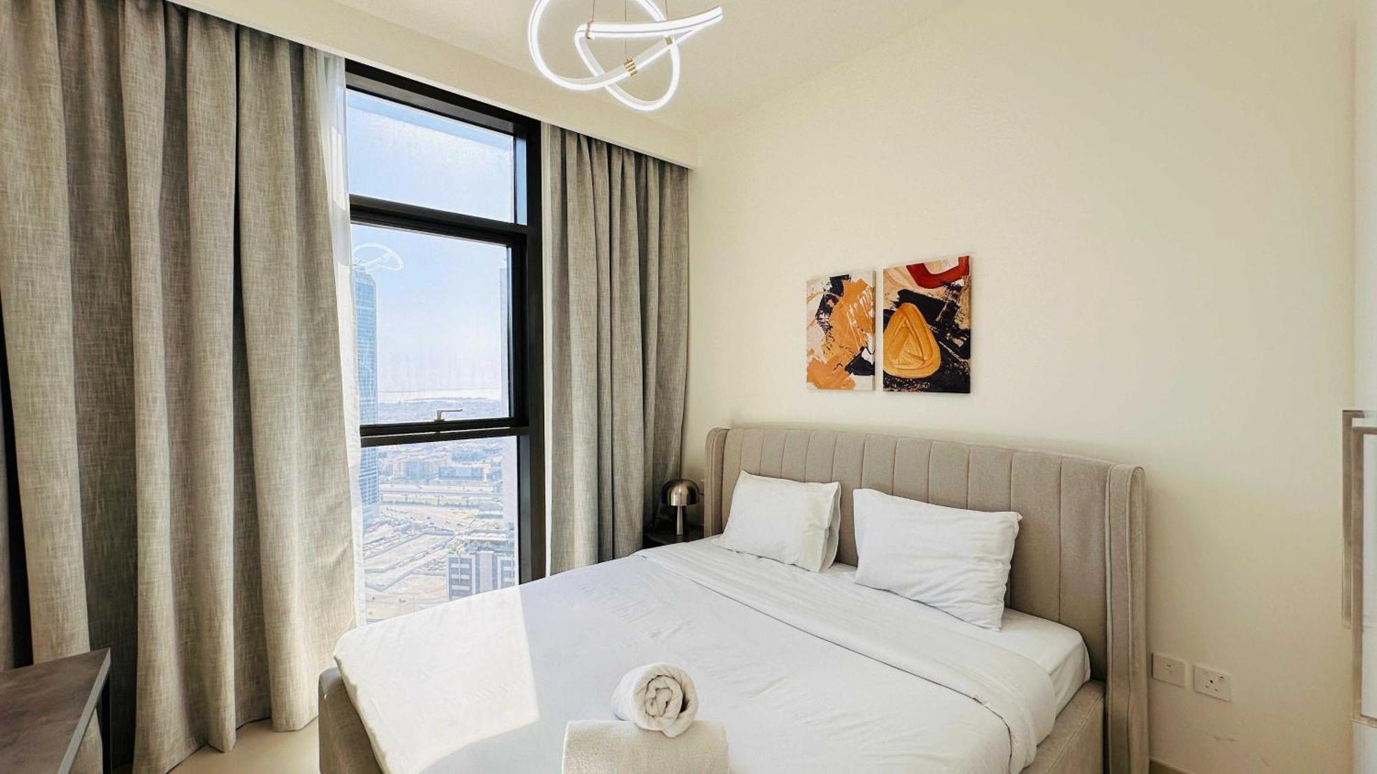 Oyo 1350 Premium 1-bed Burj Crown Apartment