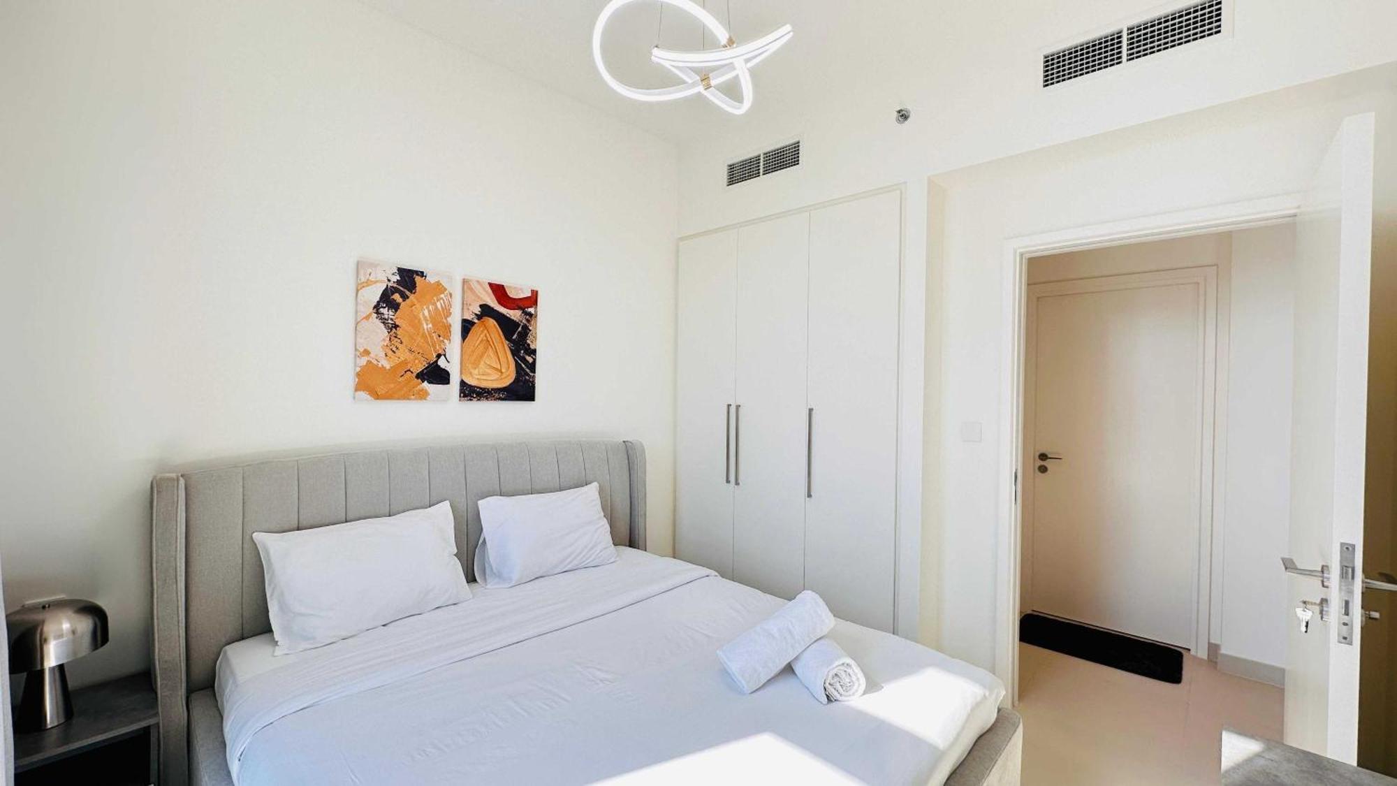 Oyo 1350 Premium 1-bed Burj Crown * Dubai